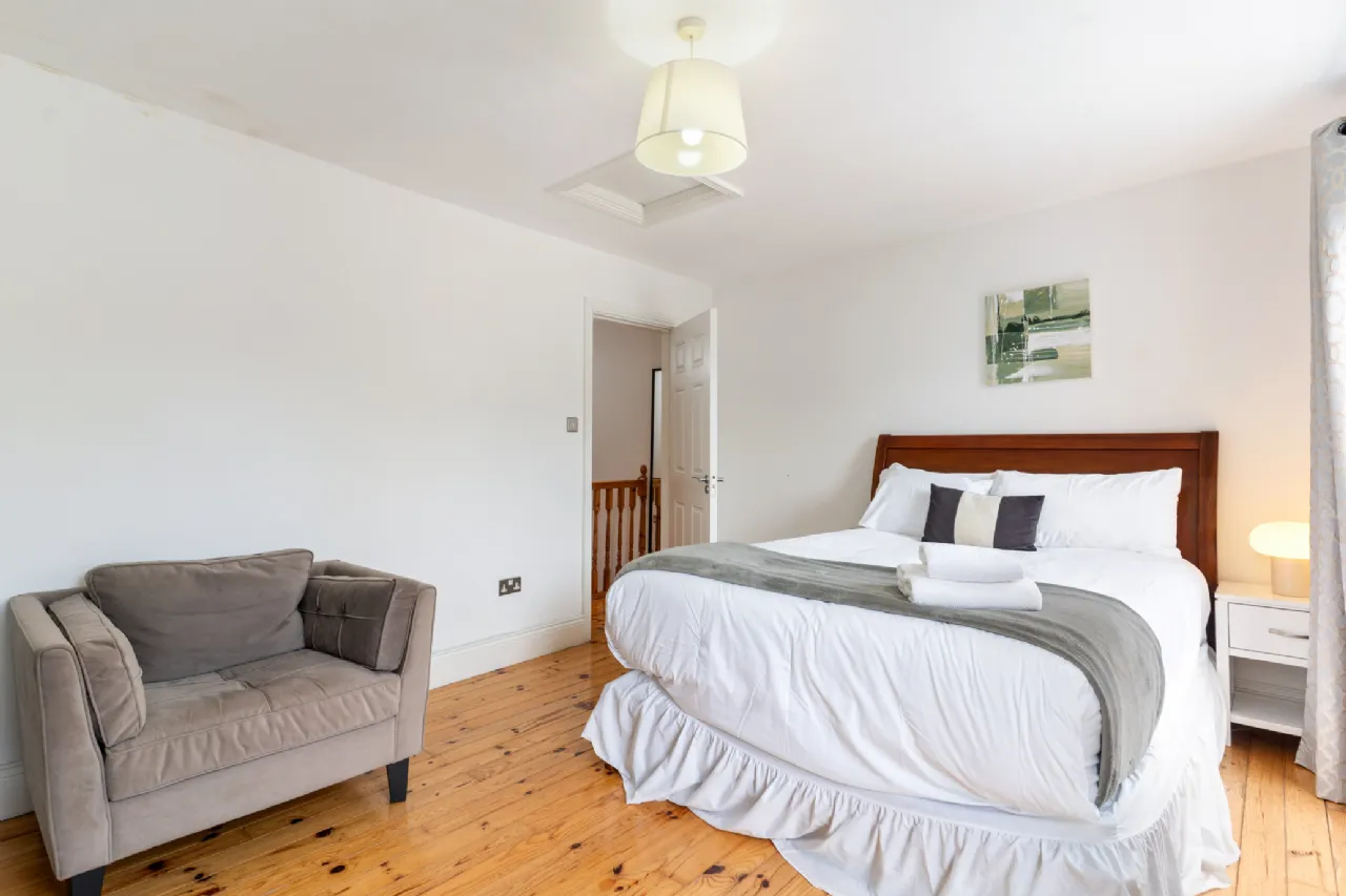 Photo of 18 Albert Place East, Grand Canal Street, Dublin 2, D02 AH61