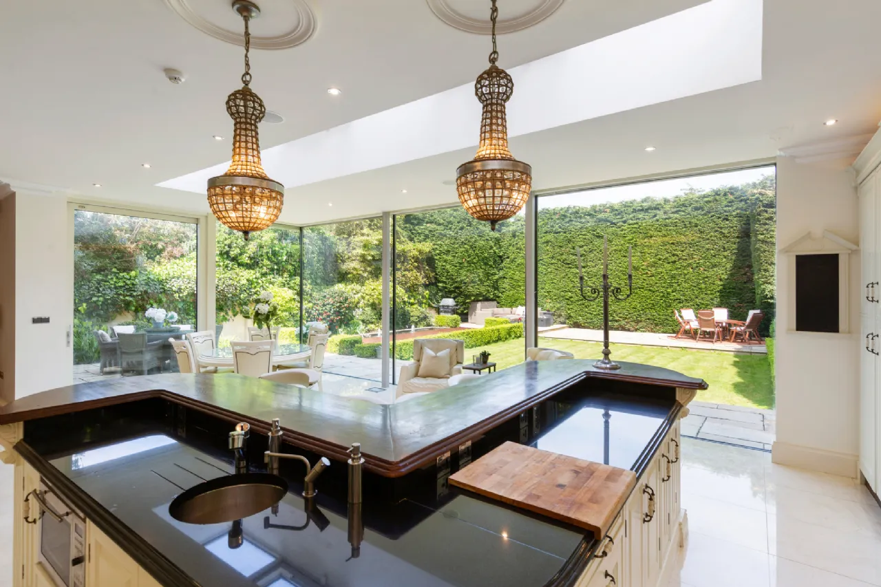 Photo of The Limes, Merrion Road, Ballsbridge, Dublin 4, D04 K0F4