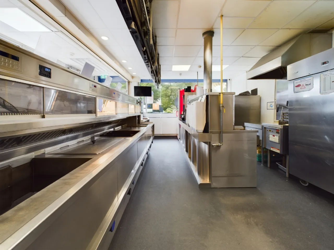 Photo of Doolys Fish And Chips, Park Road, Waterford, X91 W772