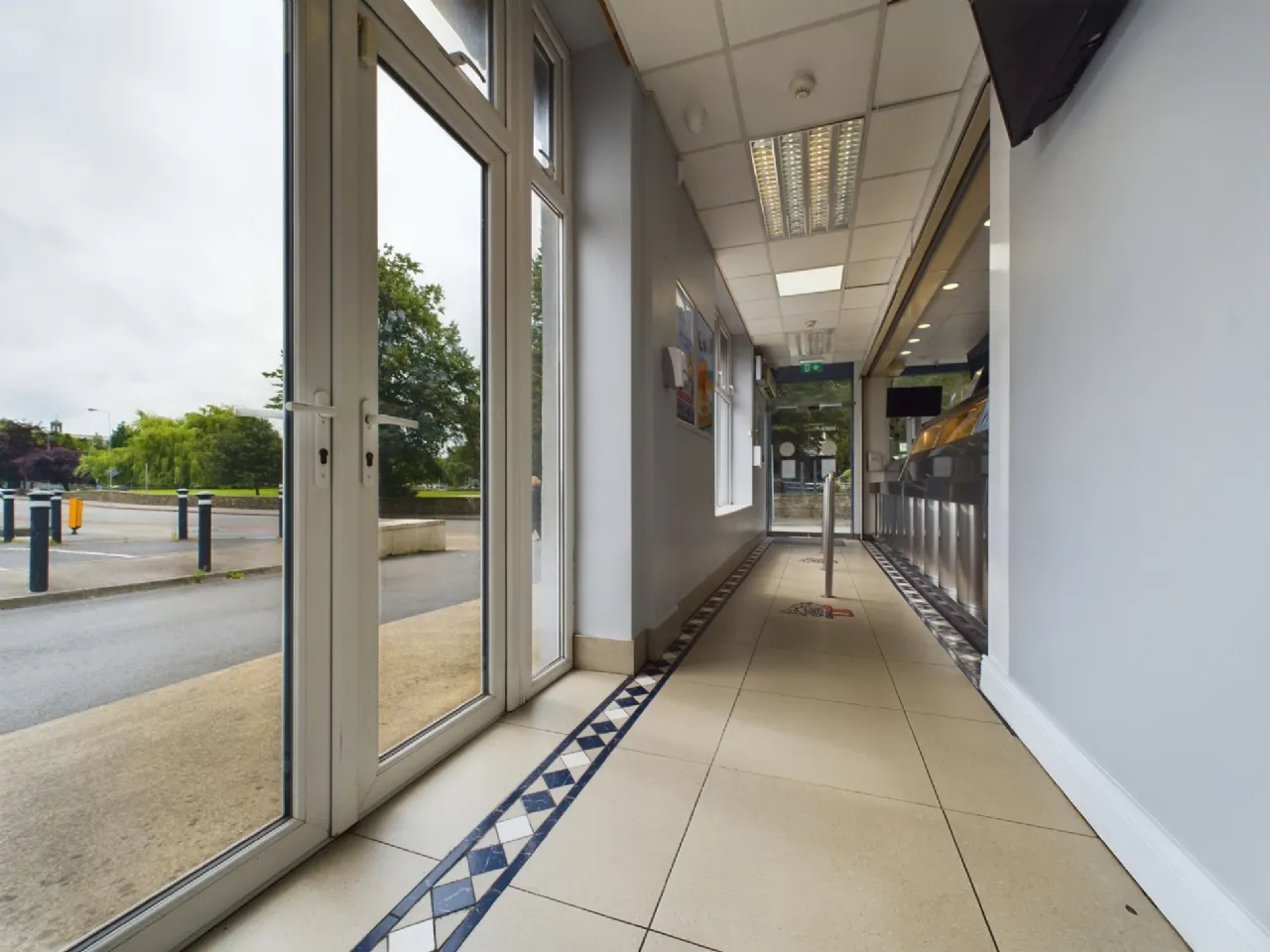 Photo of Doolys Fish And Chips, Park Road, Waterford, X91 W772