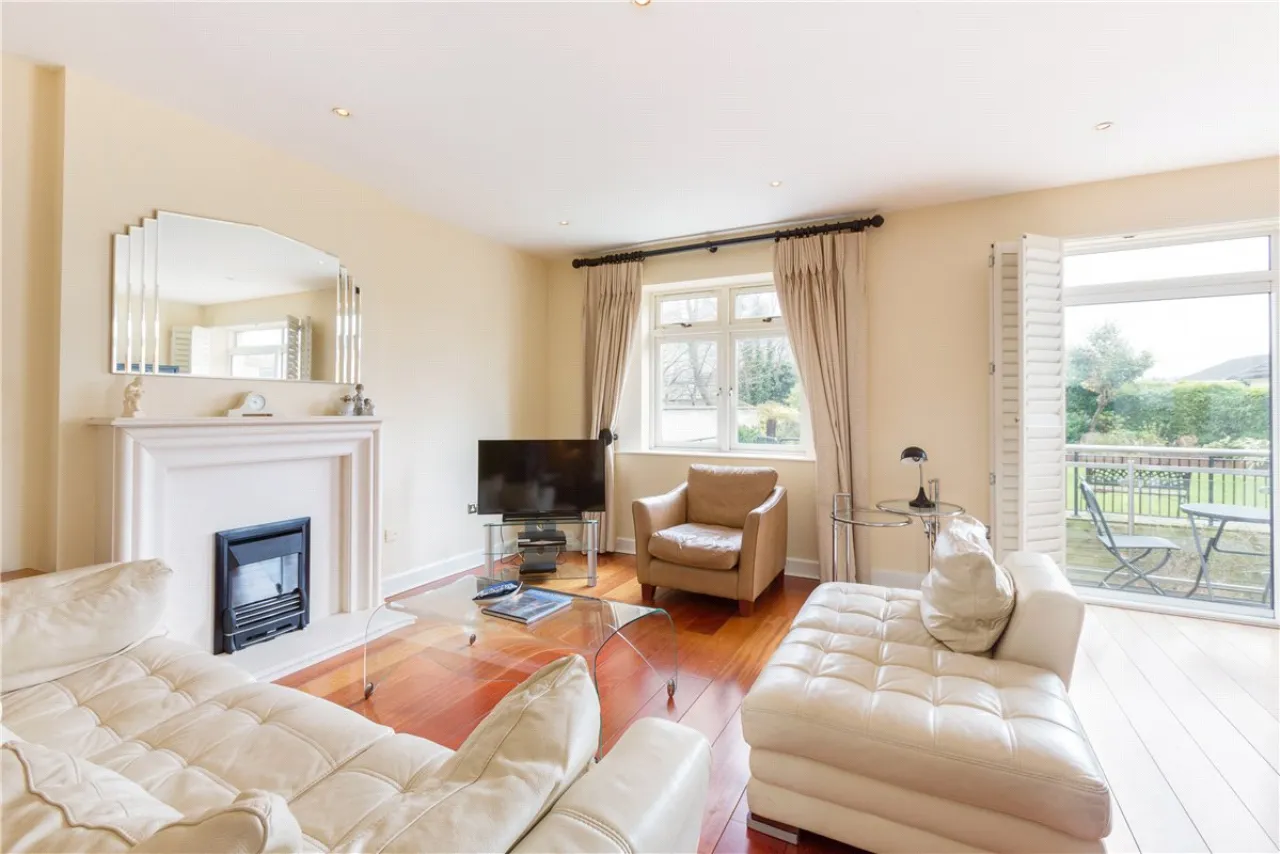 Photo of 2 Kings Villa, 55 Monkstown Road, Co. Dublin, A94 X621