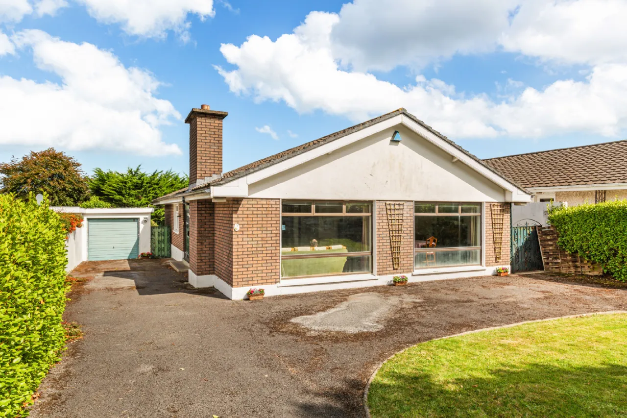 Photo of 6 Joyce Avenue, Foxrock, Dublin 18, D18 K3V7