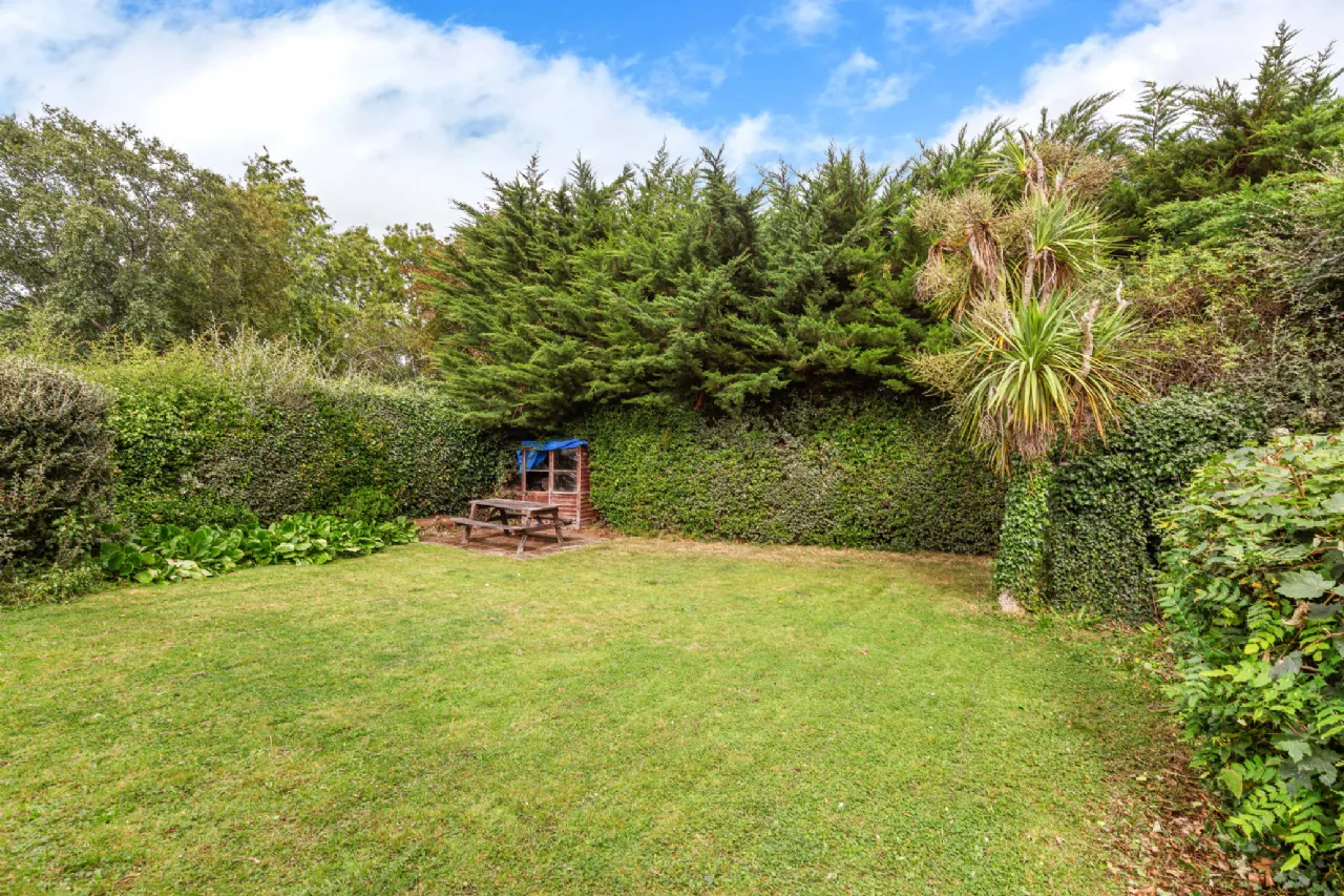 Photo of 6 Joyce Avenue, Foxrock, Dublin 18, D18 K3V7