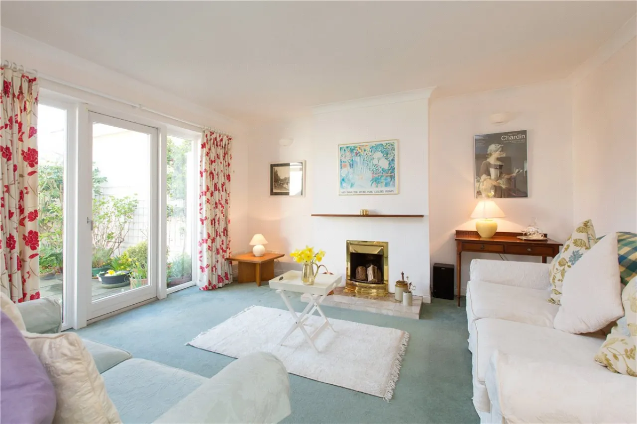 Photo of 6 Rosemount Court, Booterstown, Co Dublin