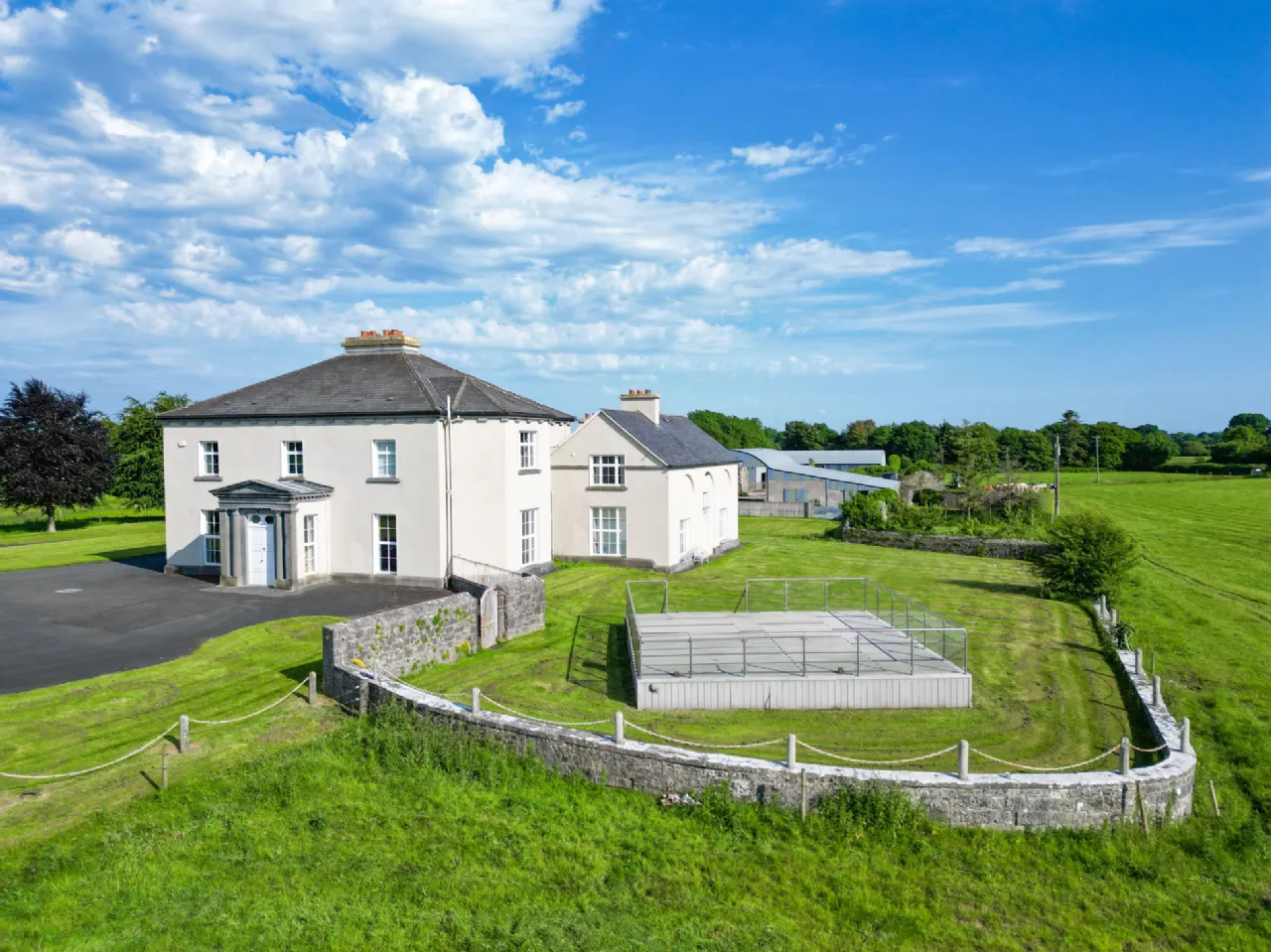 Photo of Woodville House On C. 38 Acres, Woodville, Templemore, Co. Tipperary, E41 CA40