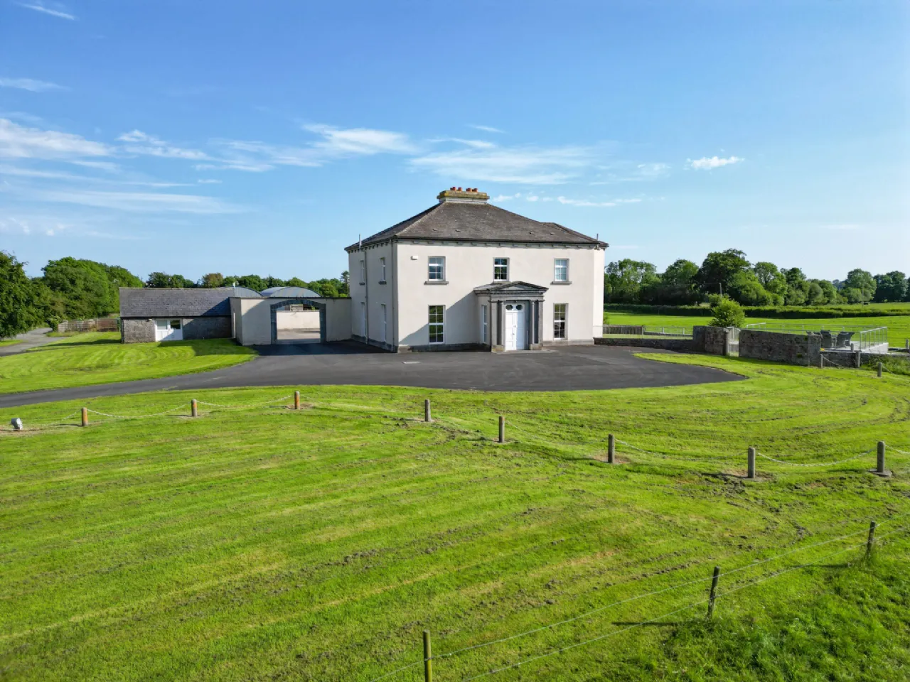 Photo of Woodville House On C. 38 Acres, Woodville, Templemore, Co. Tipperary, E41 CA40