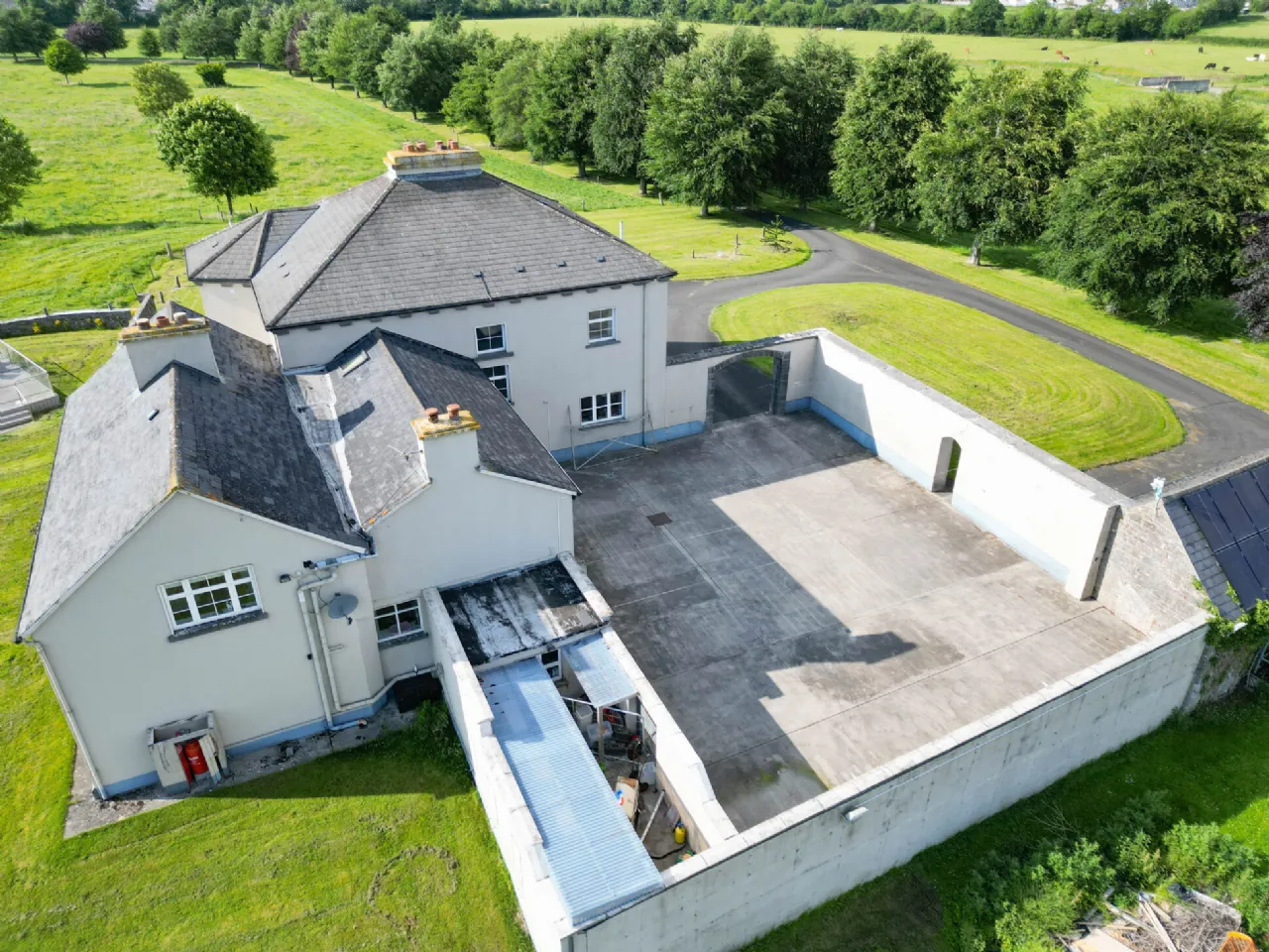 Photo of Woodville House On C. 38 Acres, Woodville, Templemore, Co. Tipperary, E41 CA40