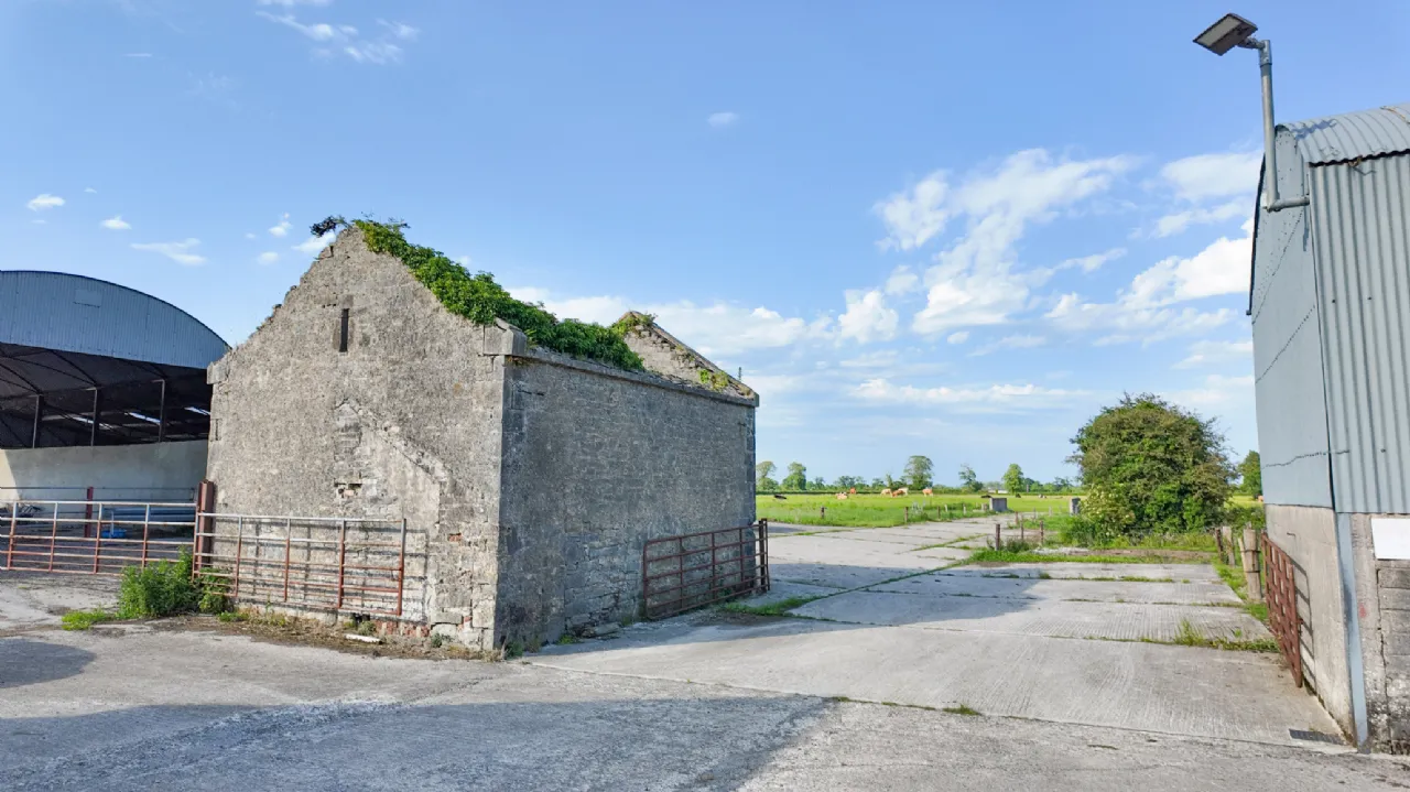 Photo of Woodville House On C. 38 Acres, Woodville, Templemore, Co. Tipperary, E41 CA40