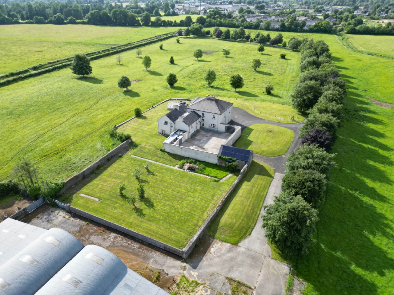Photo of Woodville House On C. 38 Acres, Woodville, Templemore, Co. Tipperary, E41 CA40