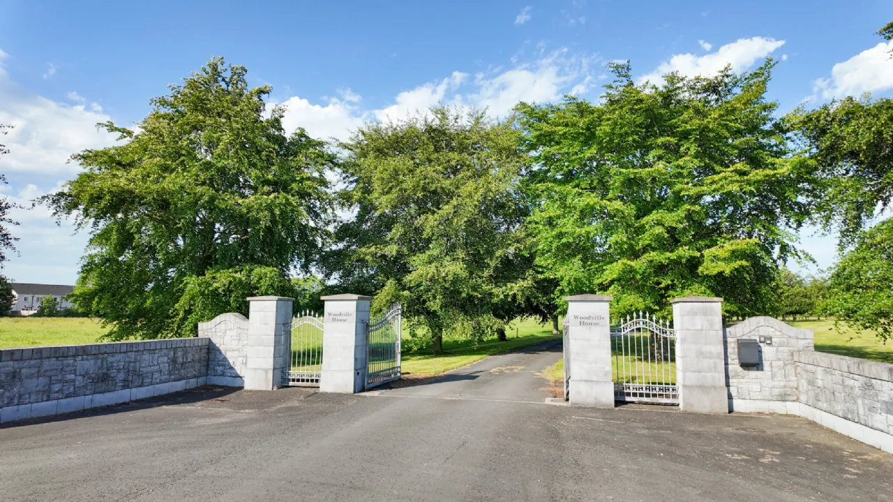 Photo of Woodville House On C. 38 Acres, Woodville, Templemore, Co. Tipperary, E41 CA40