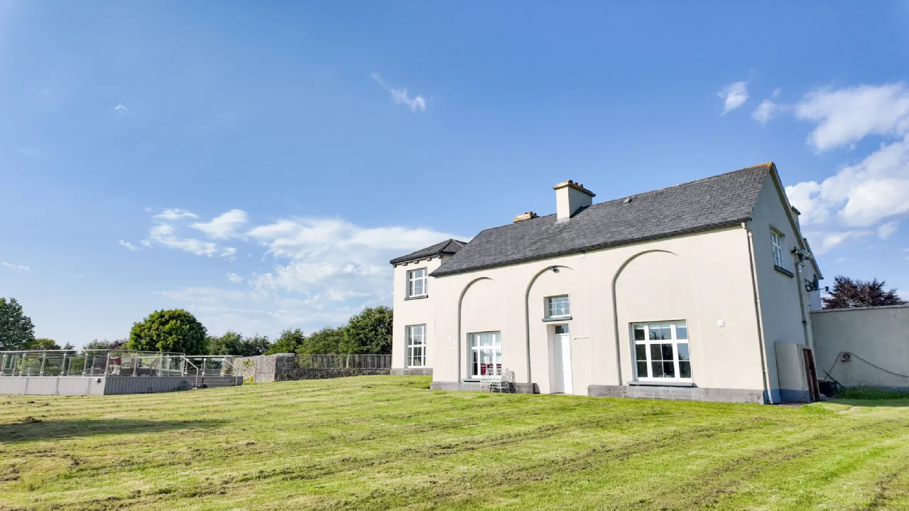 Photo of Woodville House On C. 38 Acres, Woodville, Templemore, Co. Tipperary, E41 CA40