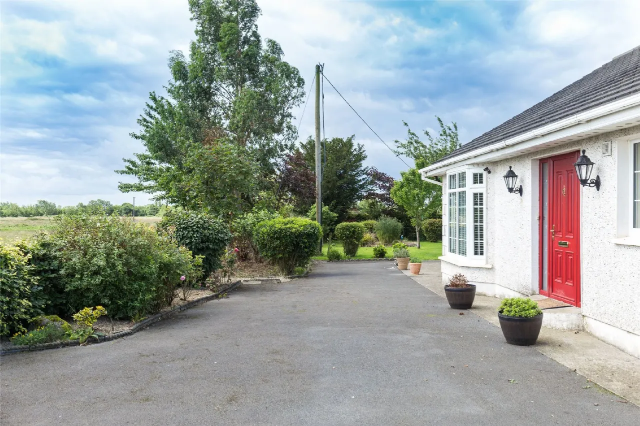 Photo of Yew Tree House, Commons North, Suncroft, The Curragh, Co. Kildare, R56 FX45