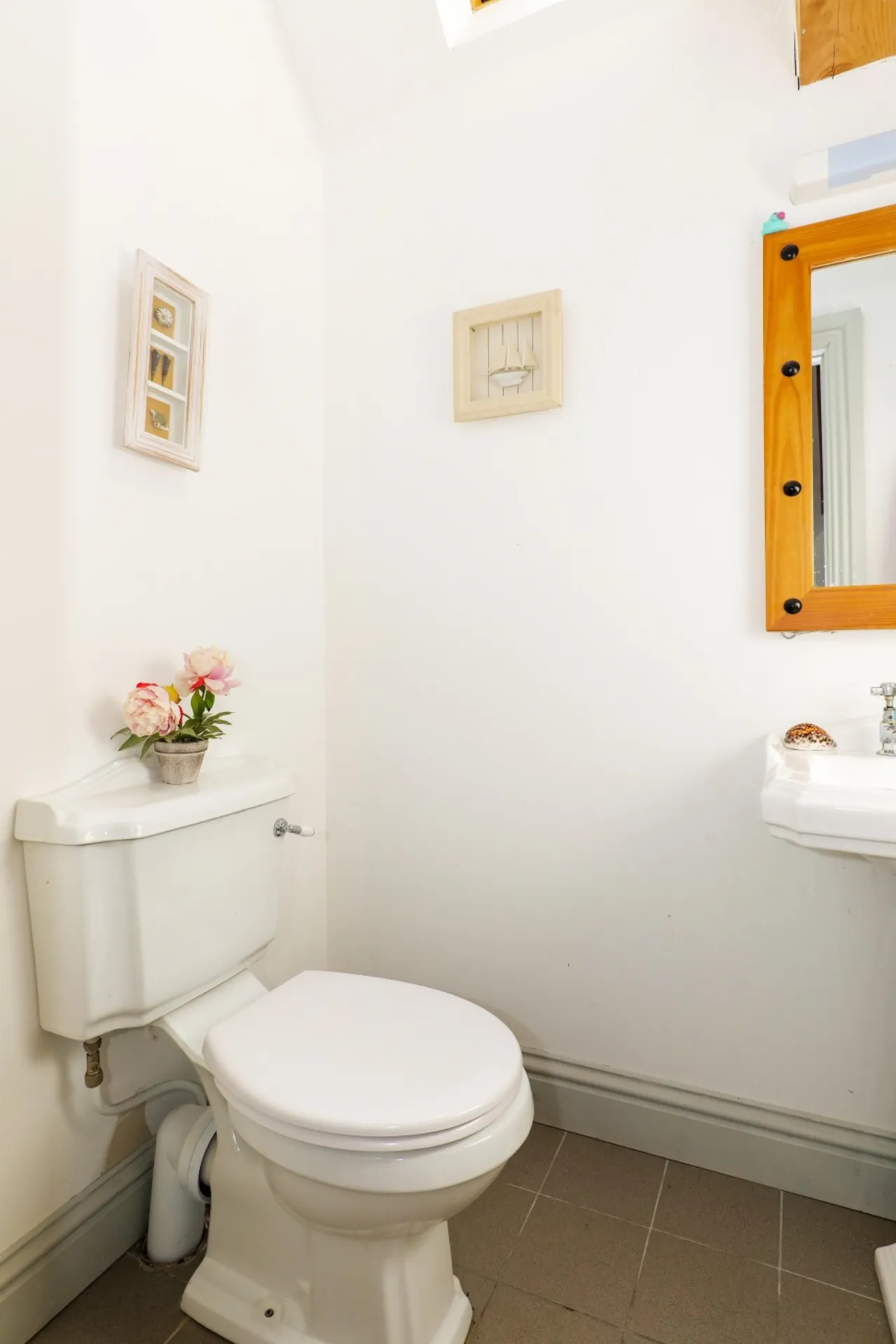 Photo of Whispering Willow, Brooklodge Demesne, Ballyglunin, Co. Galway, H54 XC86