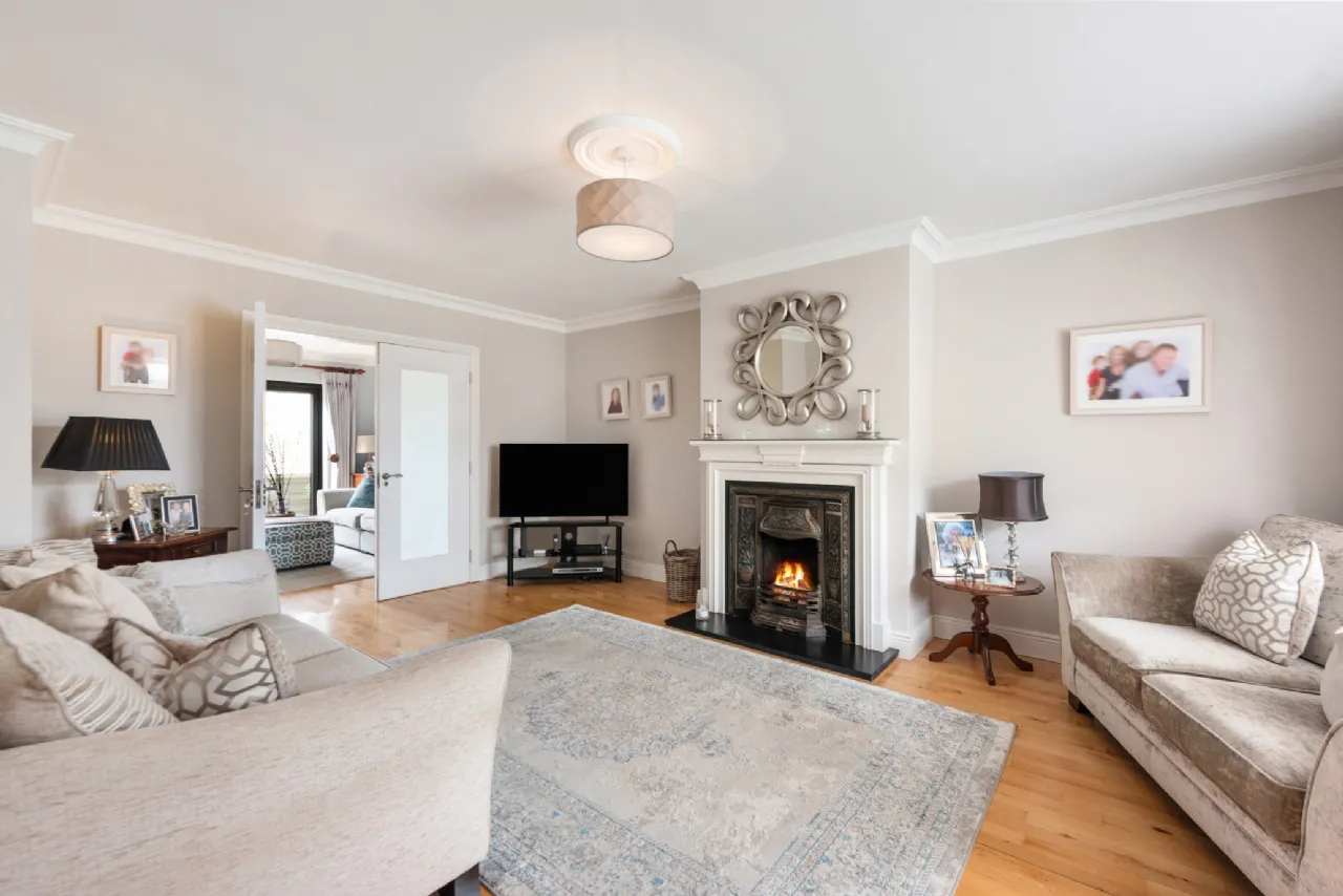 Photo of 10 Woodstown Way, Knocklyon, Dublin 16, D16 E193