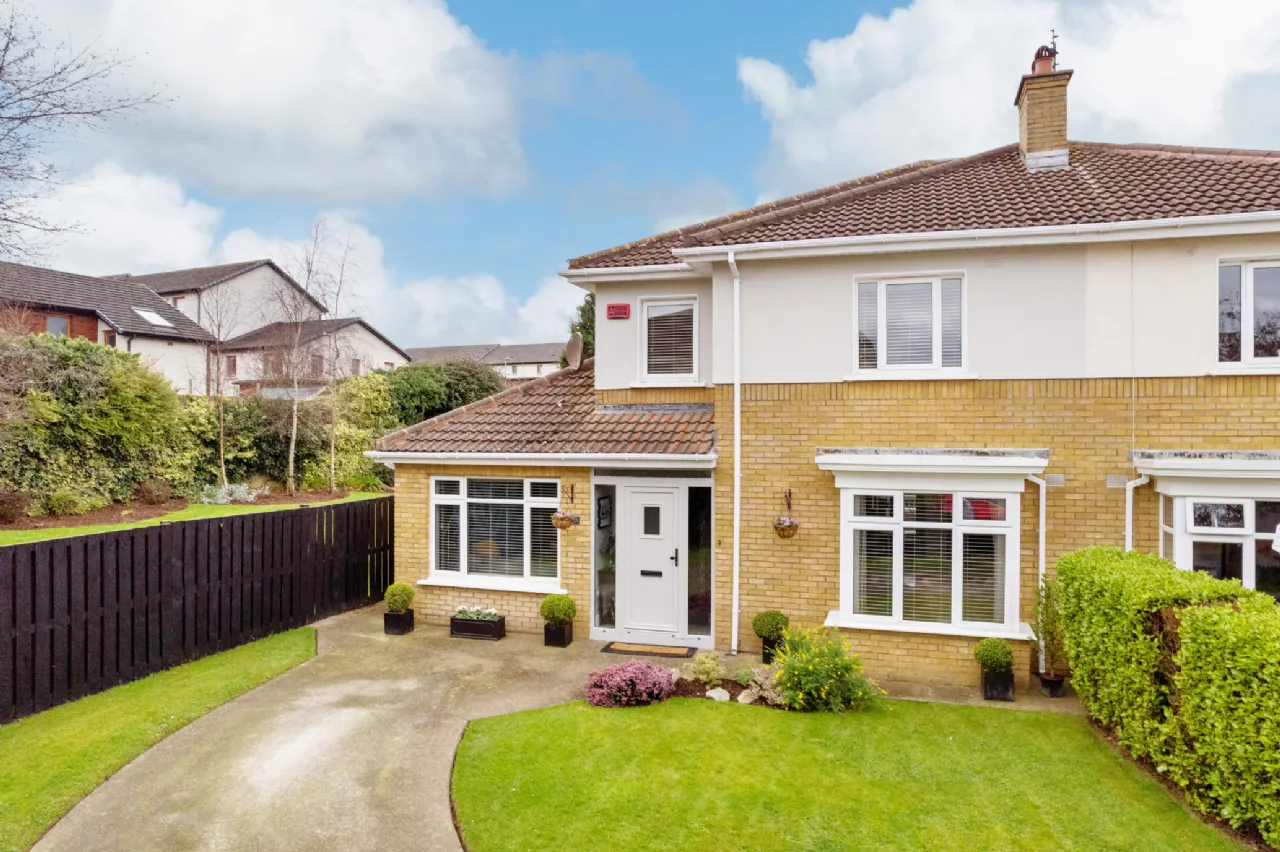 Photo of 10 Woodstown Way, Knocklyon, Dublin 16, D16 E193