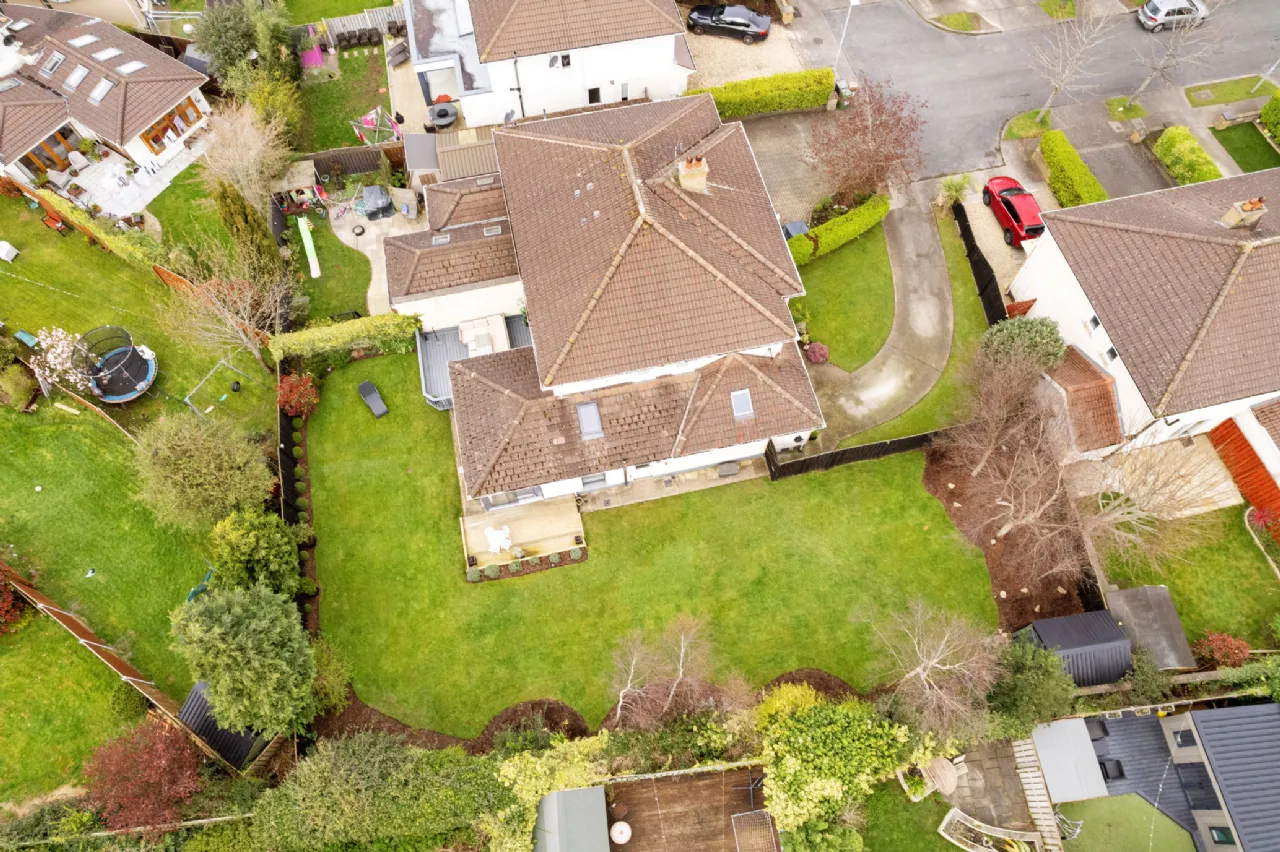 Photo of 10 Woodstown Way, Knocklyon, Dublin 16, D16 E193