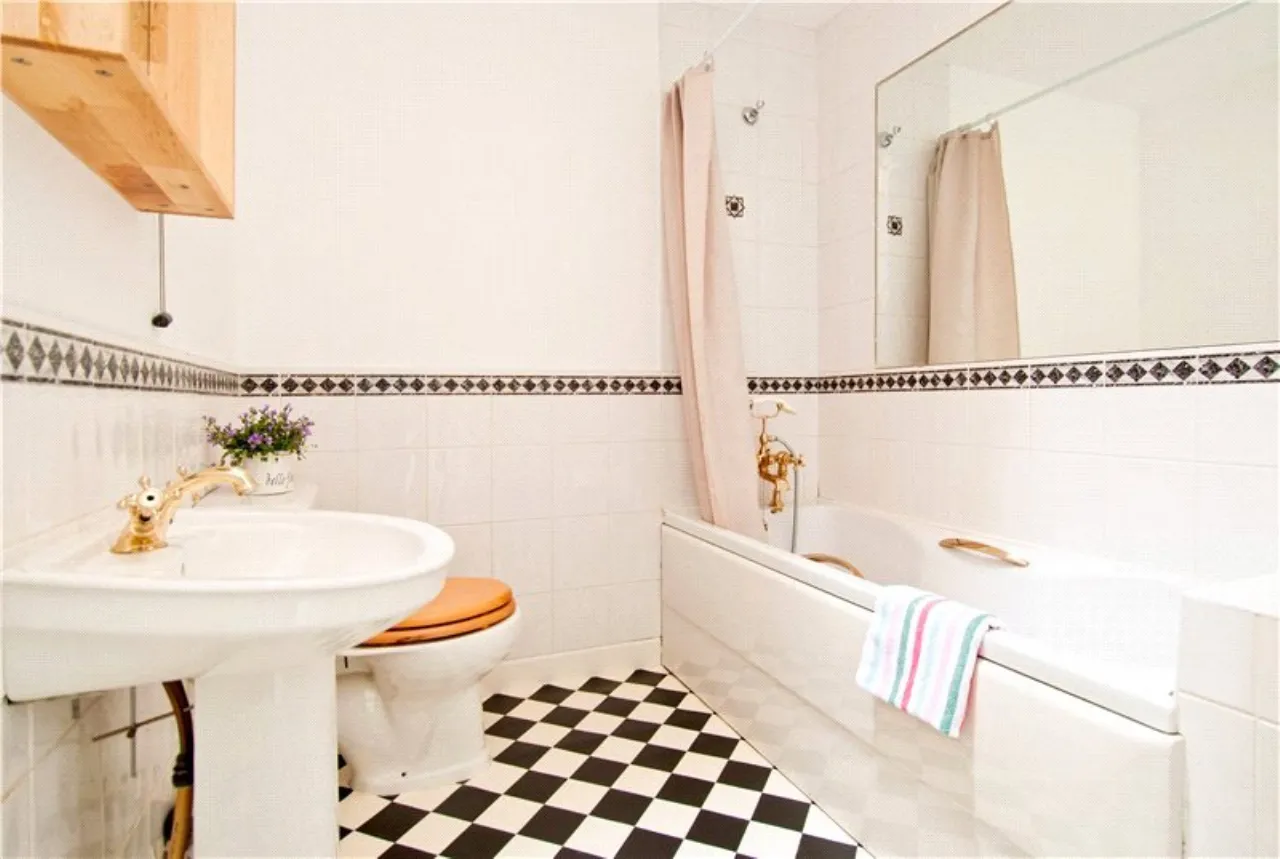 Photo of 16 Stradbrook Hall, Blackrock, Co Dublin