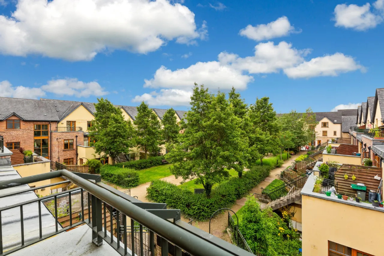 Photo of 25 Woodbrook Park, Castleknock, Dublin 15, D15 HE93