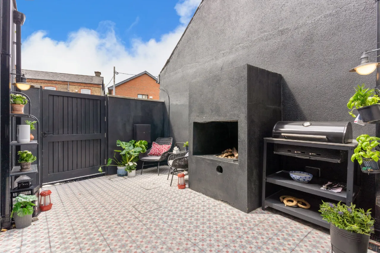 Photo of 1 Seaview, Pembroke Street, Irishtown, Dublin 4, D04 V2R3