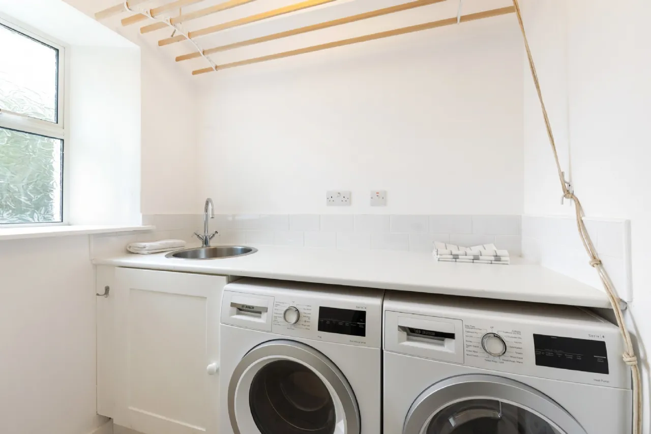 Photo of 17 Lower Prince Edward Terrace, Carysfort Avenue, Blackrock, Co Dublin, A94 K6R9