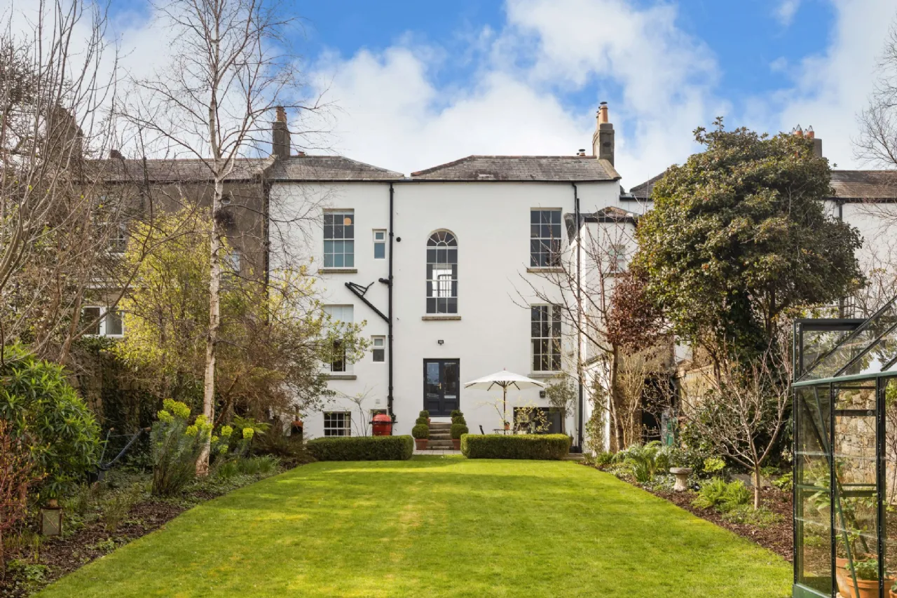 Photo of 17 Lower Prince Edward Terrace, Carysfort Avenue, Blackrock, Co Dublin, A94 K6R9