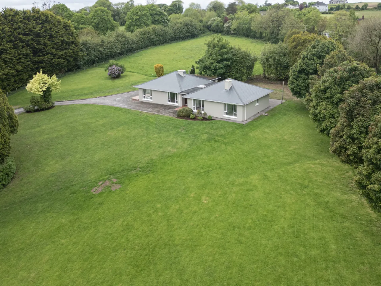 Photo of Clonkeen House, Castleview, Inchinashingane, Macroom, Co Cork, P12TW31