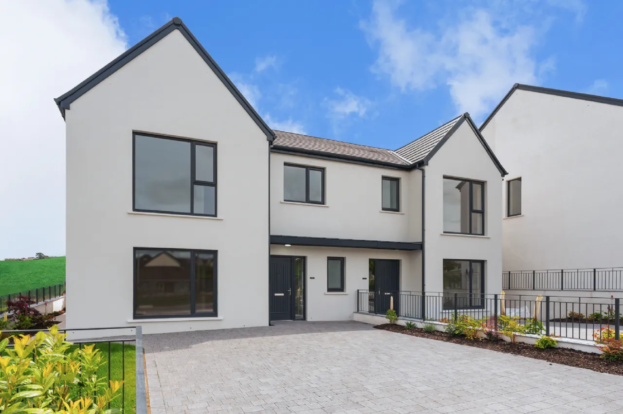Photo of Three Bed Semi Detached Bungalow, Millboro, Kerry Pike, Cork