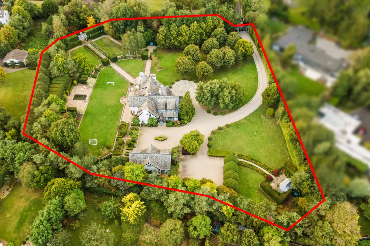 Photo of Weavers Hall, Plunkett Avenue, Westminster Road, Foxrock, Dublin 18, D18 A3C2