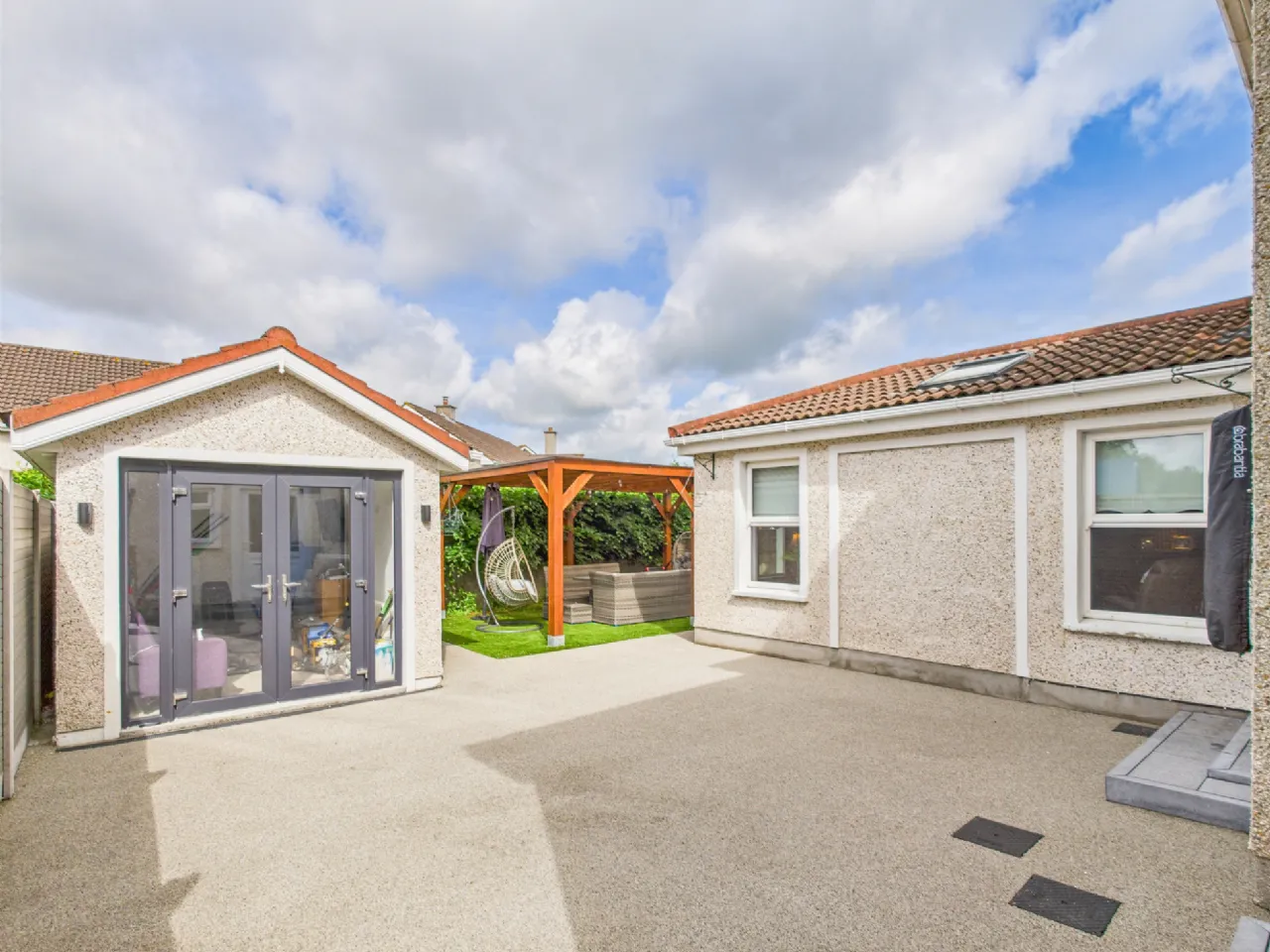 Photo of 15 Hazelwood, Dublin Road, Thurles, Co. Tipperary, E41 T1D2