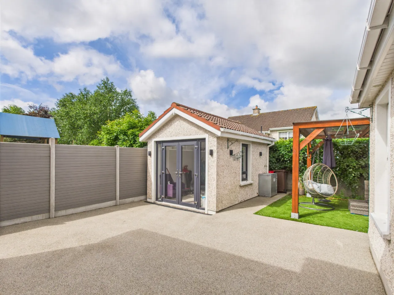 Photo of 15 Hazelwood, Dublin Road, Thurles, Co. Tipperary, E41 T1D2