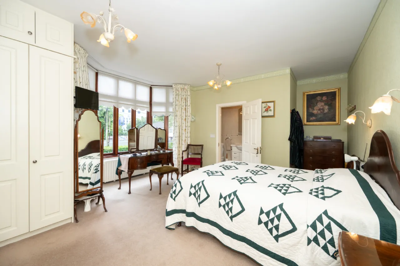 Photo of Glenair, Western Road, Cork, T12V6K4