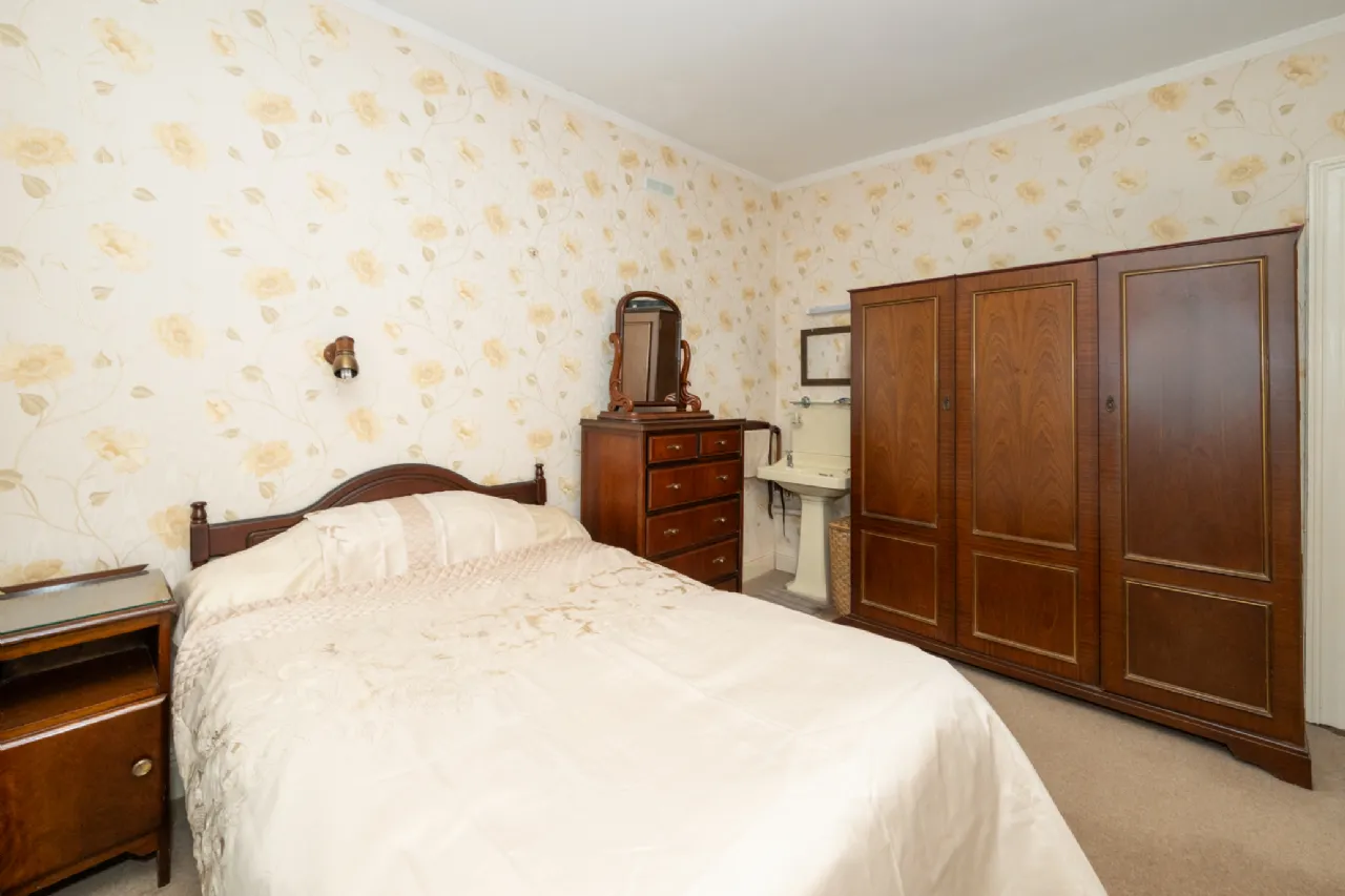 Photo of Glenair, Western Road, Cork, T12V6K4