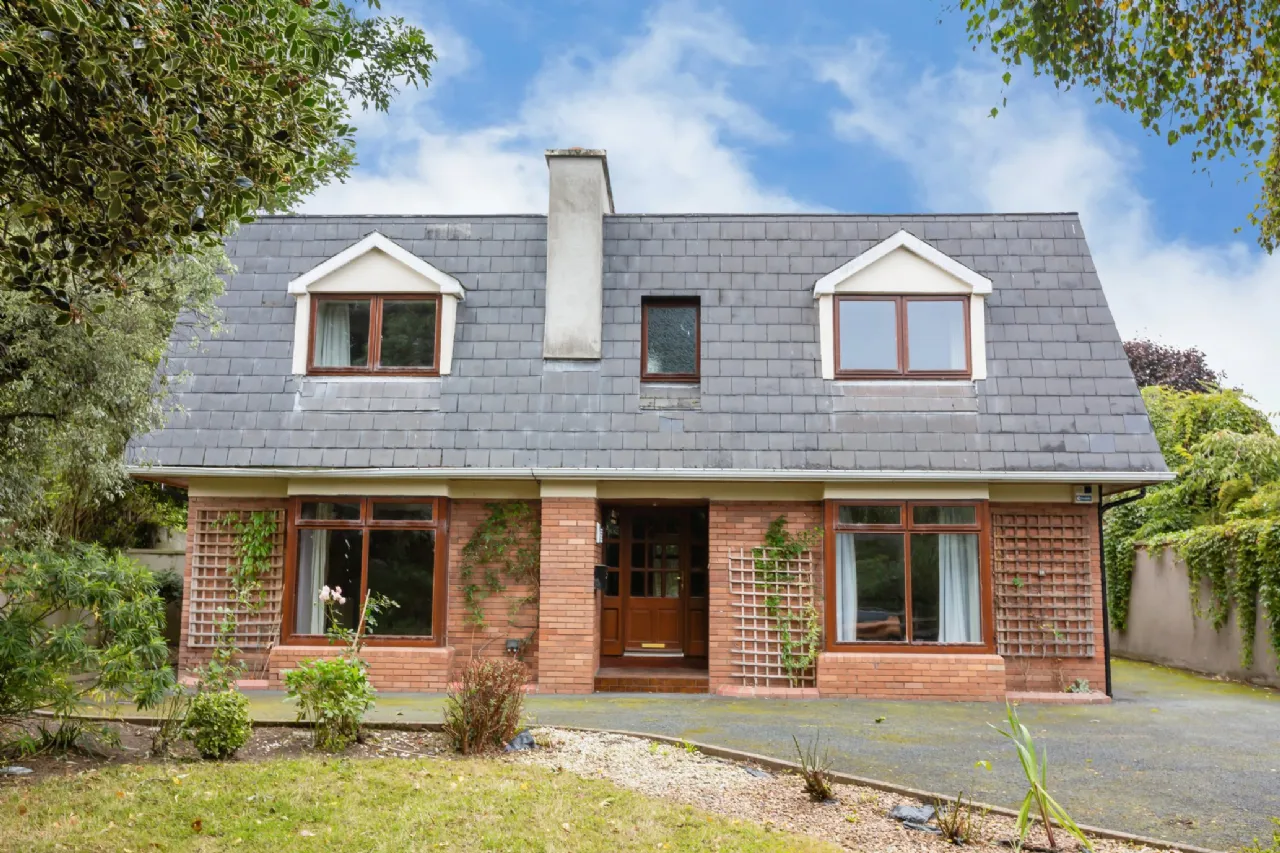 Photo of Woodbine, Owendore Avenue, Rathfarnham, Dublin 14, D14 V2Y0
