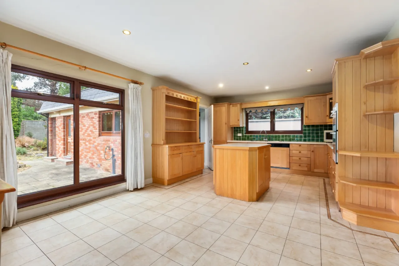 Photo of Woodbine, Owendore Avenue, Rathfarnham, Dublin 14, D14 V2Y0