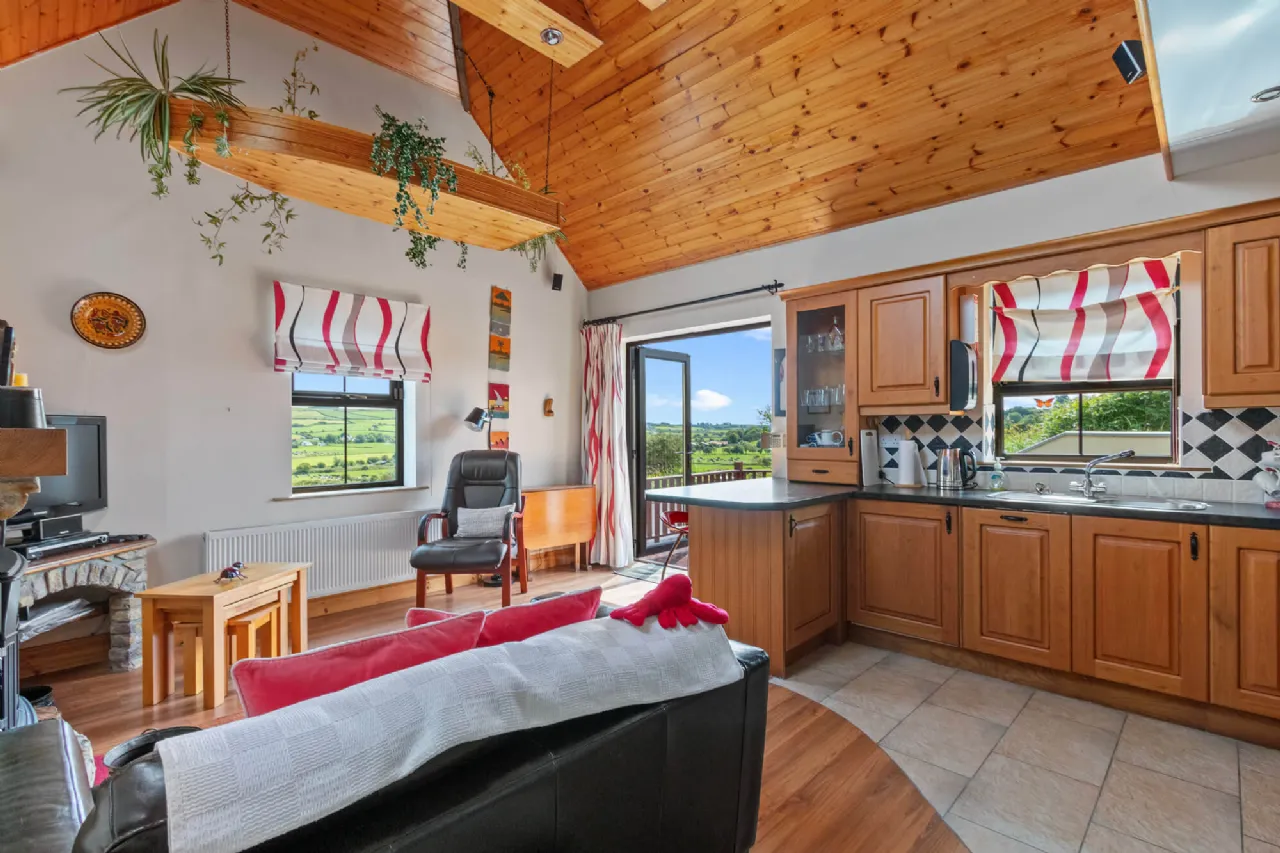 Photo of An Naomhóg, Inchinattin, Rosscarbery, Co Cork, P85 XW11