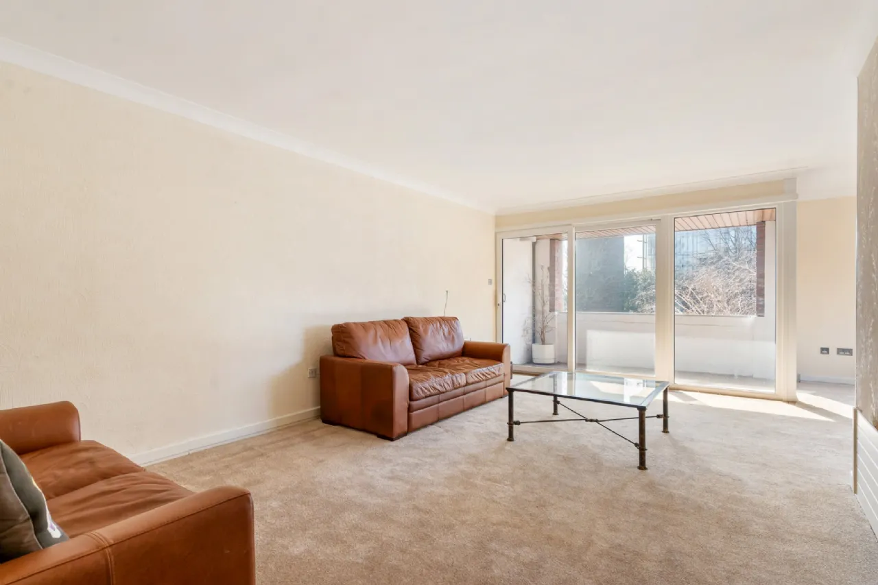 Photo of 28 Burleigh Court, Burlington Road, Dublin 4, D04 X596