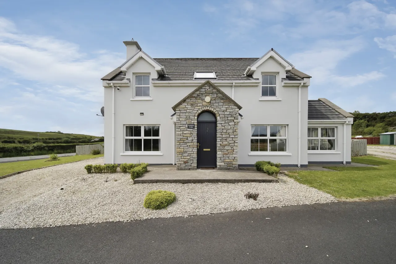 Photo of Sand Piper Lodge, 1 Ballymastocker Heights, Portsalon, Co. Donegal, F92X085