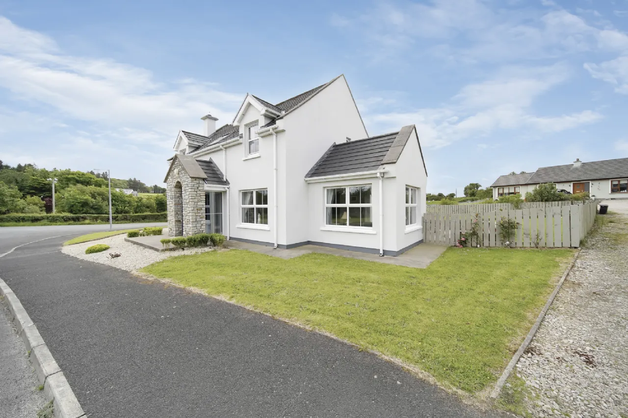 Photo of Sand Piper Lodge, 1 Ballymastocker Heights, Portsalon, Co. Donegal, F92X085