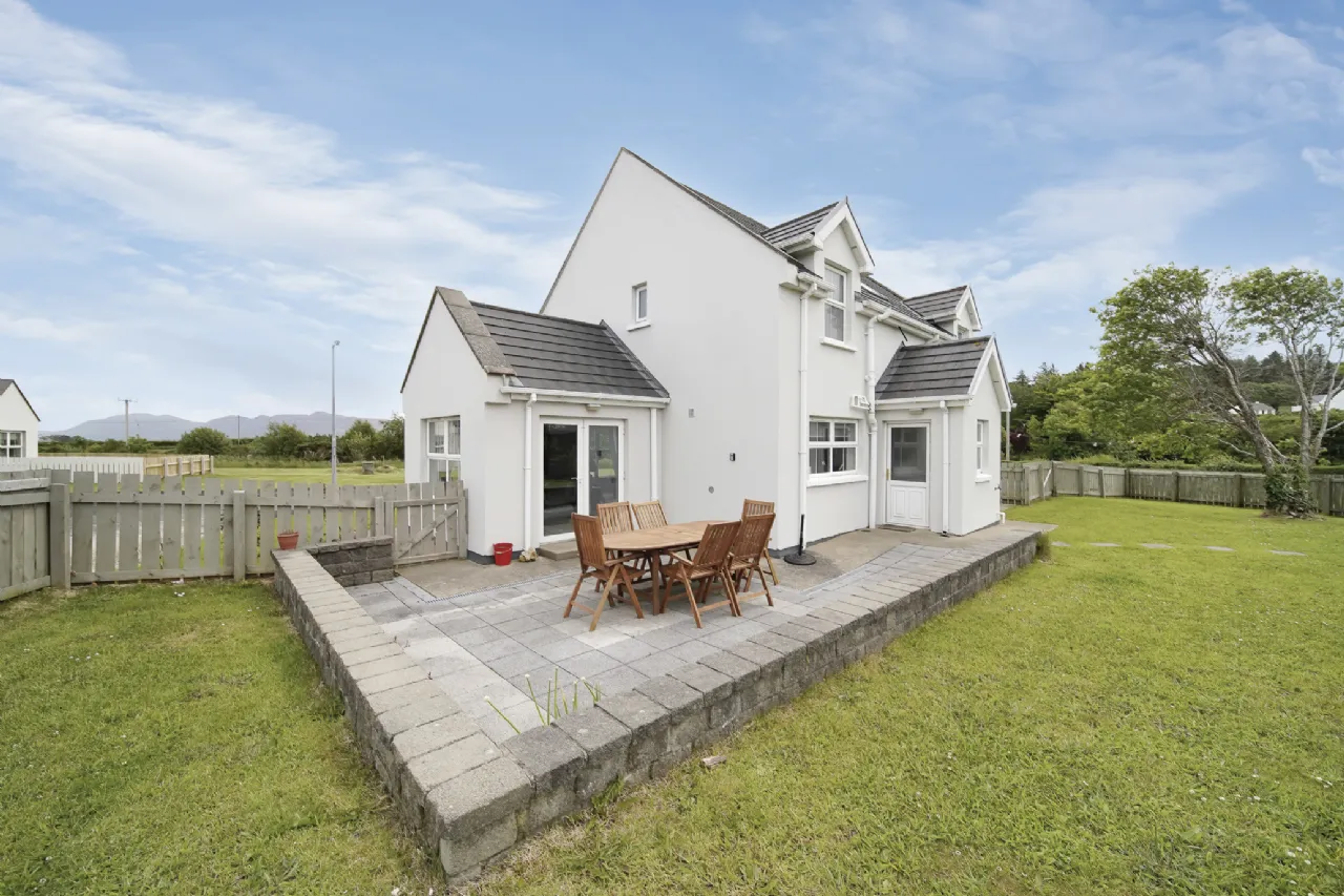 Photo of Sand Piper Lodge, 1 Ballymastocker Heights, Portsalon, Co. Donegal, F92X085