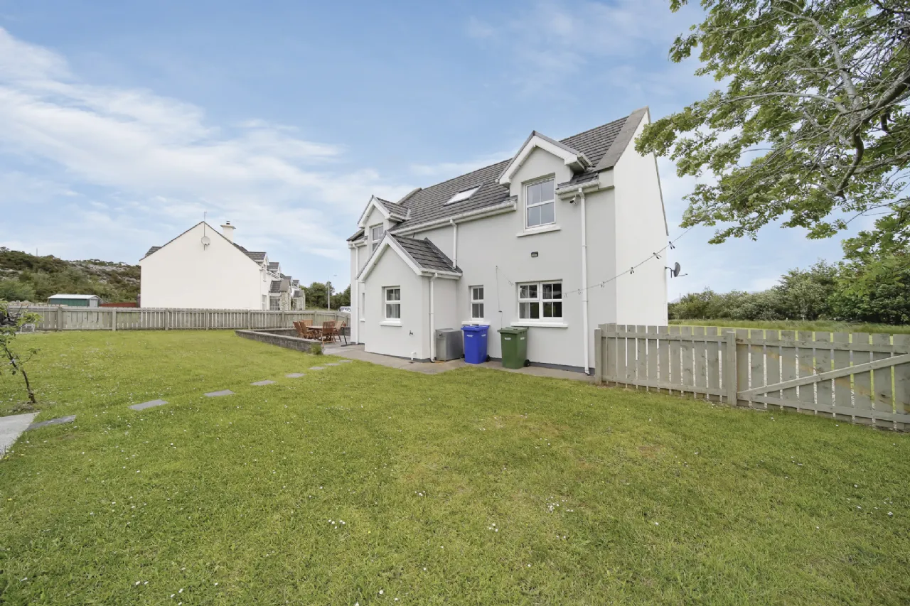 Photo of Sand Piper Lodge, 1 Ballymastocker Heights, Portsalon, Co. Donegal, F92X085