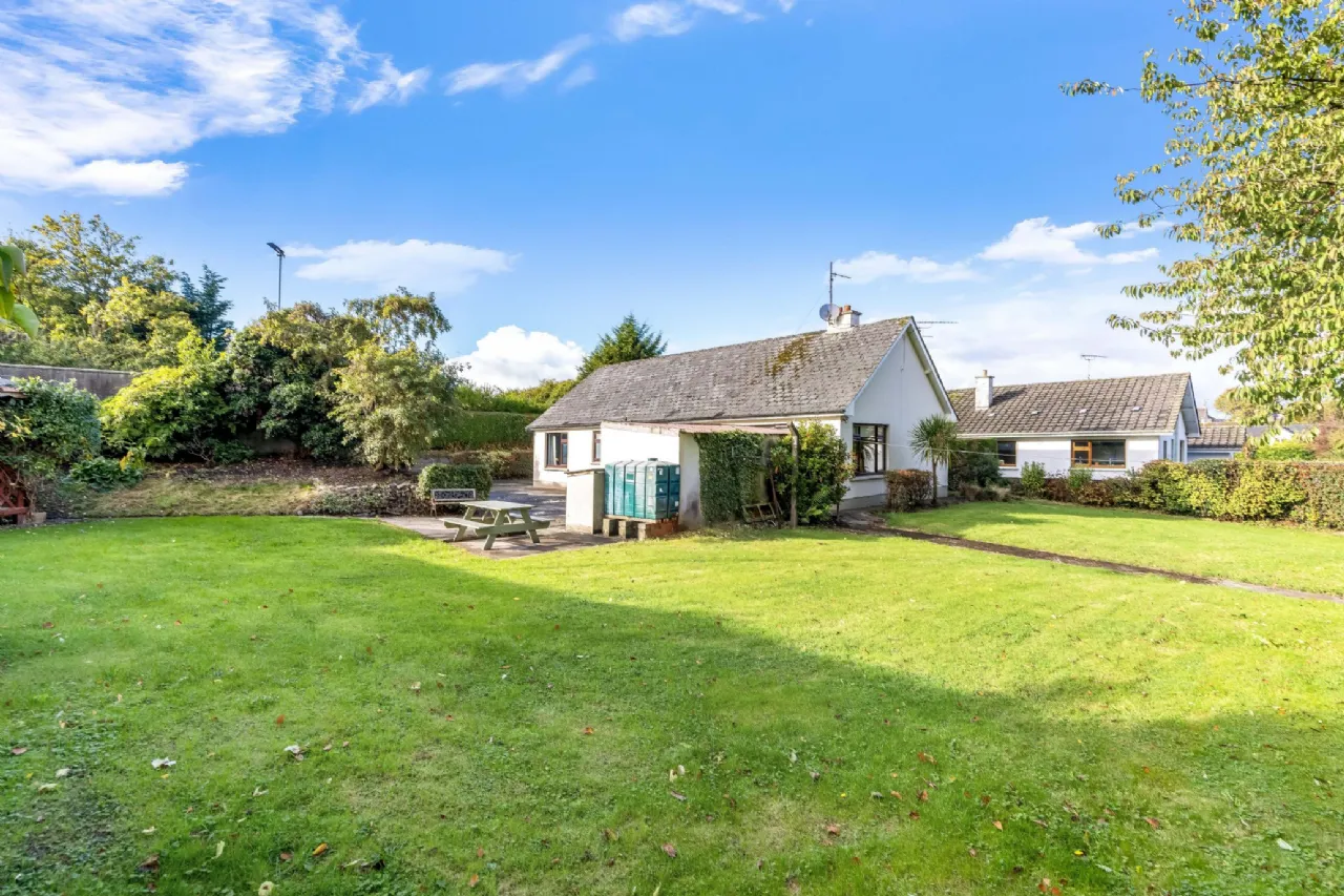 Photo of 10 Kenlis Crescent, Kells, Co Meath, A82 H7D8