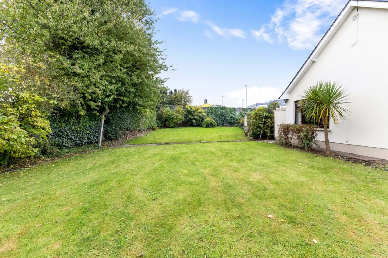 Photo of 10 Kenlis Crescent, Kells, Co Meath, A82 H7D8