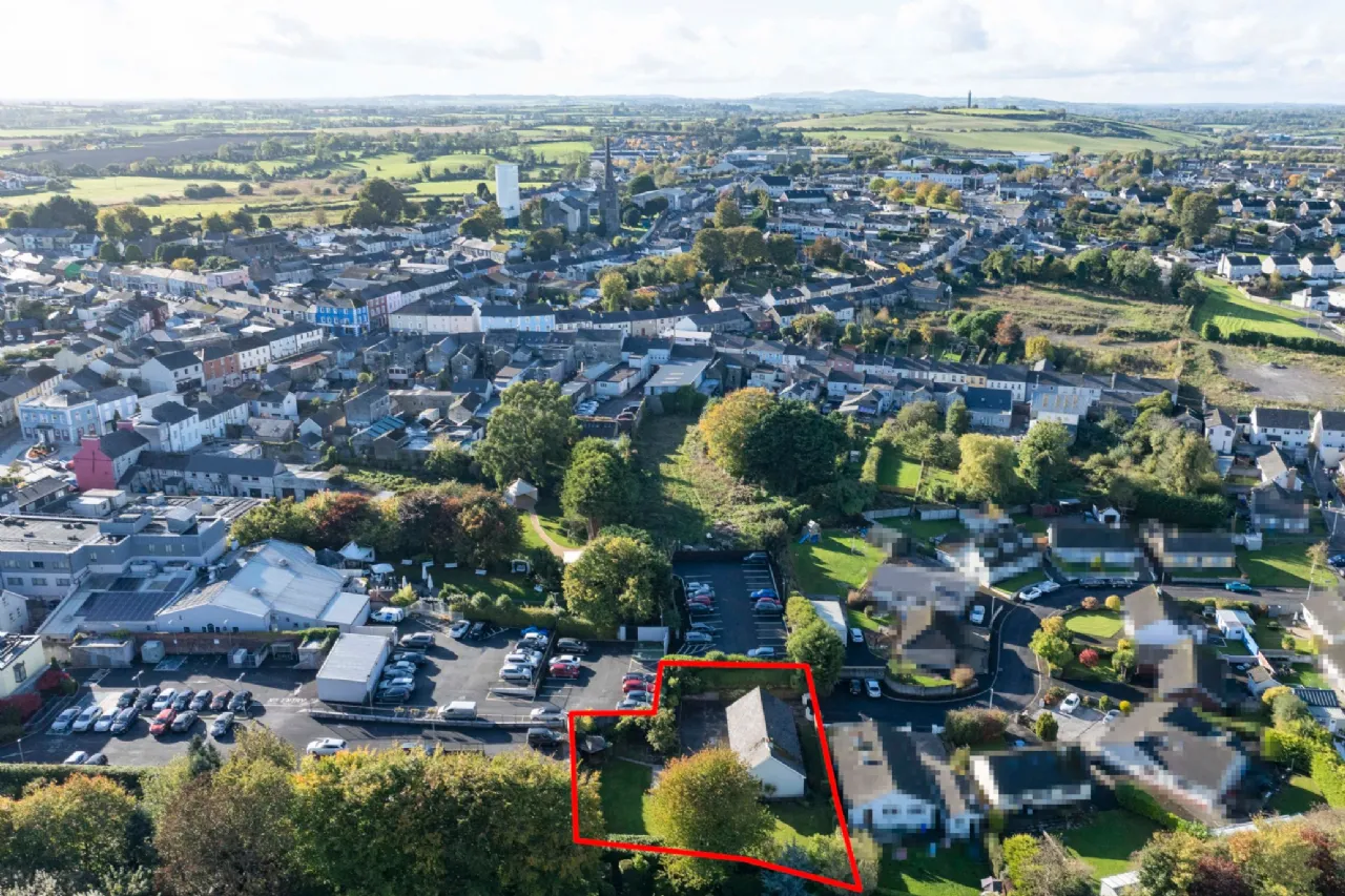 Photo of 10 Kenlis Crescent, Kells, Co Meath, A82 H7D8